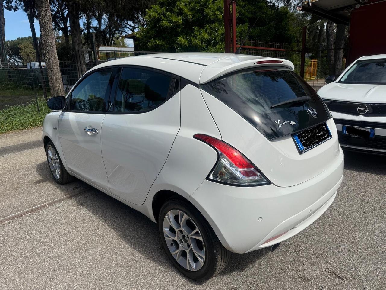 Lancia Ypsilon 1.2 69 CV 5 porte Gold