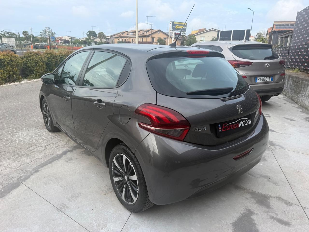 Peugeot 208 BlueHDi 75 5 porte Allure