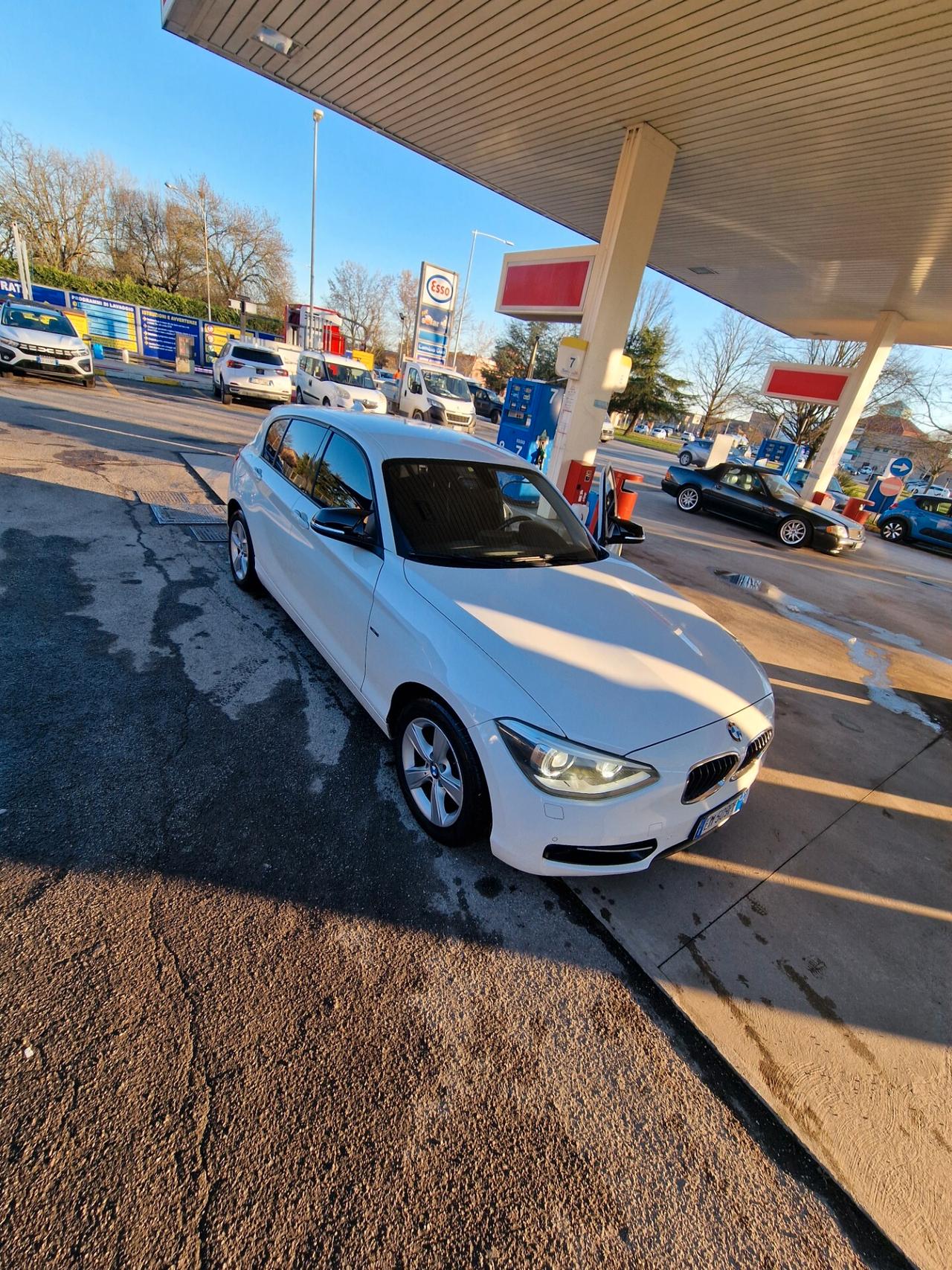 Bmw 118 118d 5p. Msport