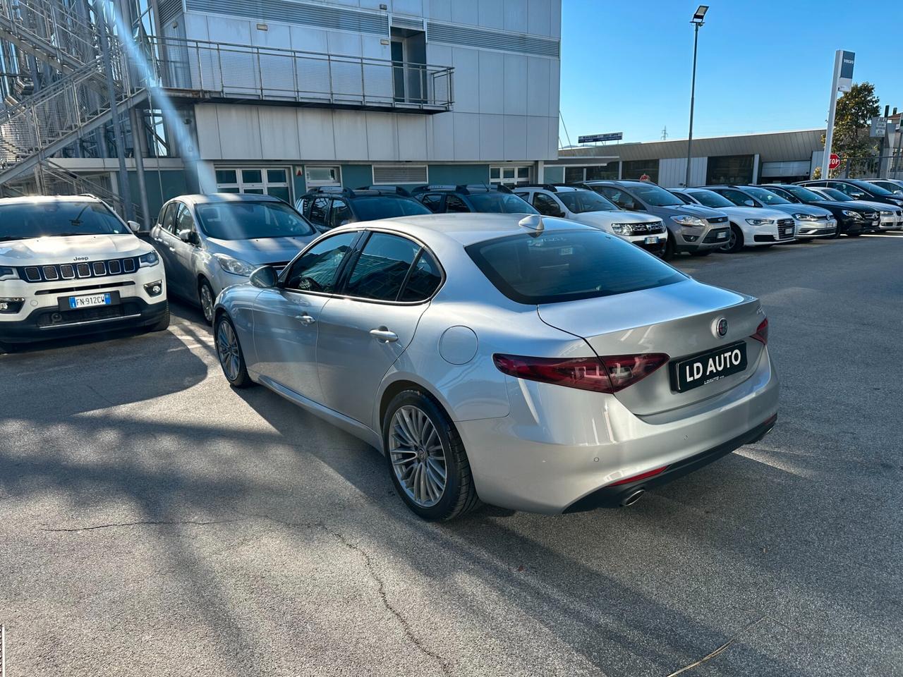 Alfa Romeo Giulia 2.2 Turbodiesel 180 CV AT8 Business Sport Launch Ed.