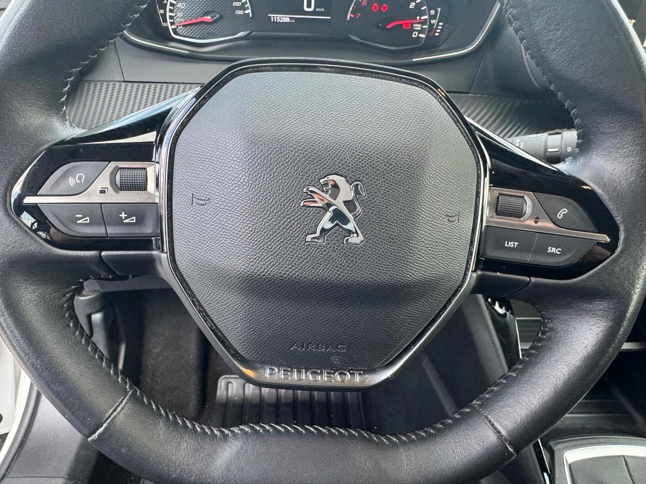 Peugeot 2008 BlueHDi 110 S&S Active Pack NAVI