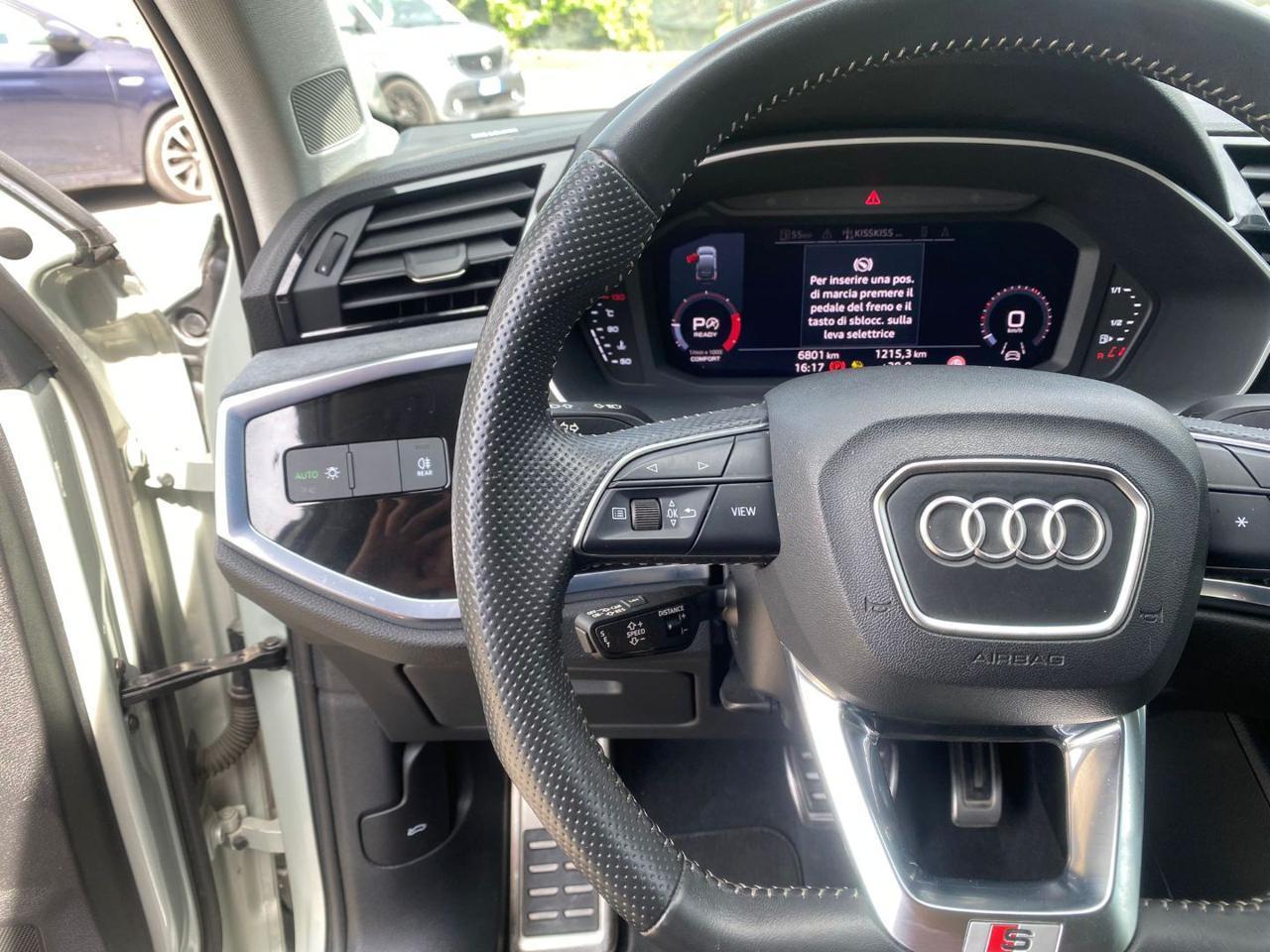 AUDI Q3 35 TDI