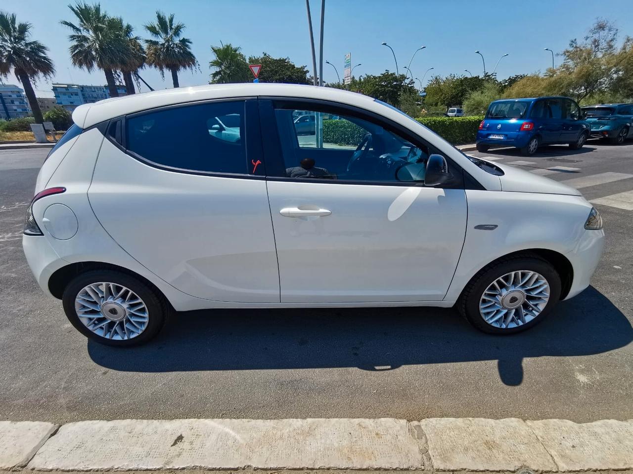 Lancia Ypsilon 1.3 MJT 16V 95 CV 5P. Gold - 2015