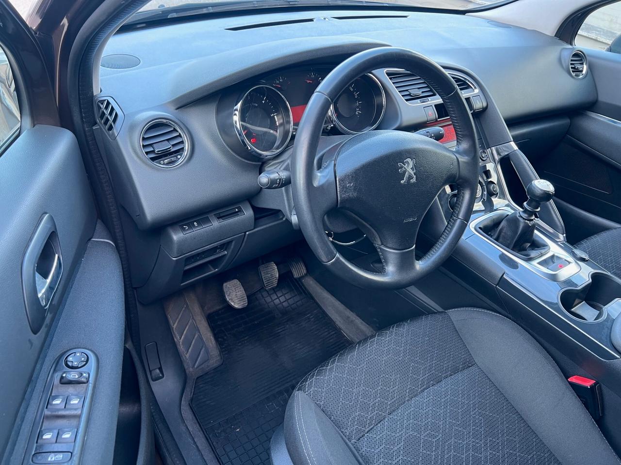 Peugeot 3008 1.6 hdi 8v Business 115cv fap PDC/CLIMA/TEL. PERF.