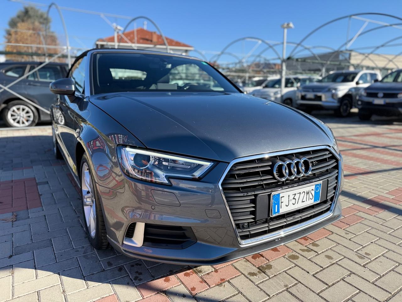 Audi A3 Cabrio 2.0 TDI S tronic 150 CV NAVI.