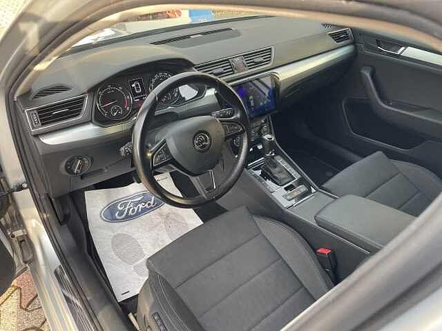 SKODA Superb 2.0 TDI DSG Style