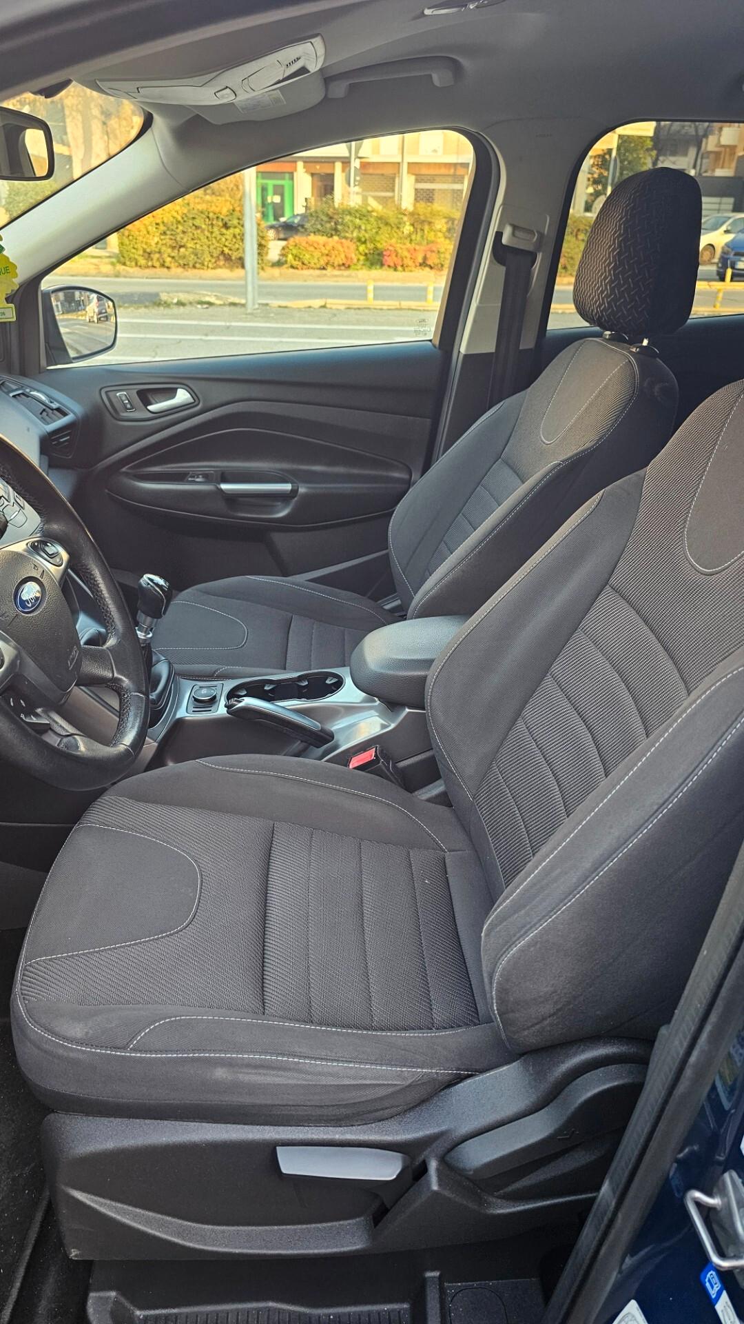 Ford Kuga 2.0 TDCI 115 CV 2WD Titanium