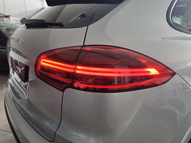PORSCHE Cayenne 3.0 Diesel Platinum Edition