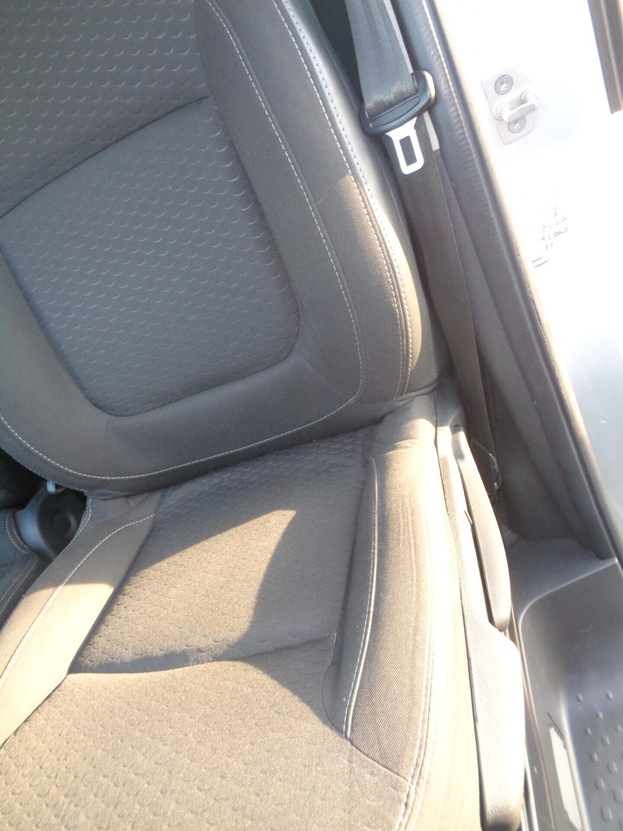 Vivaro 1.6 BiTurbo 145CV 9 posti full optionals