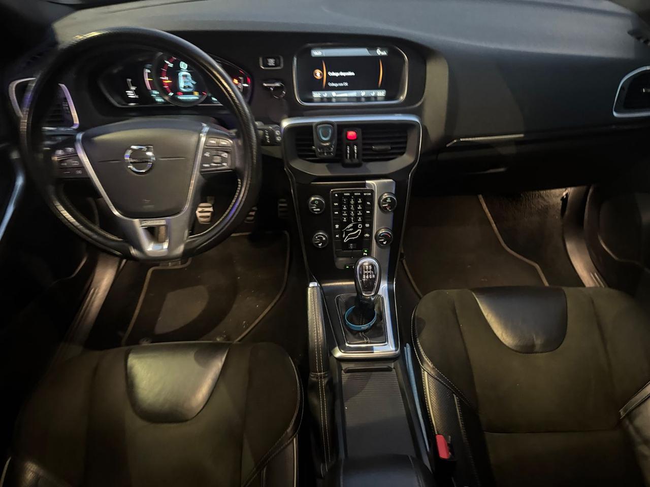 Volvo V40 R Design Momentum 2.0 D4 #9303