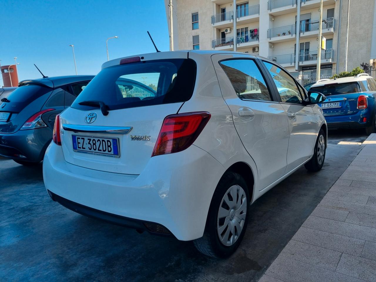 Toyota Yaris 1.0 5 porte Lounge