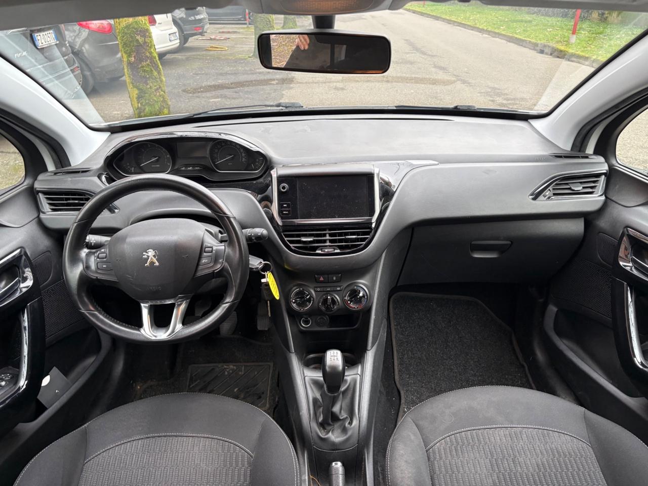 Peugeot 208 PureTech 82 5 porte Allure