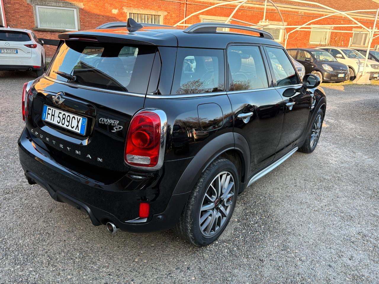 Mini Countryman 2.0 SD Hype Automatica-Unico Prop