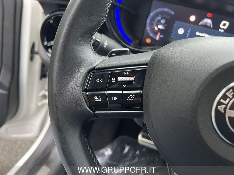 Alfa Romeo Junior 1.2 136 CV Hybrid eDCT6 Speciale