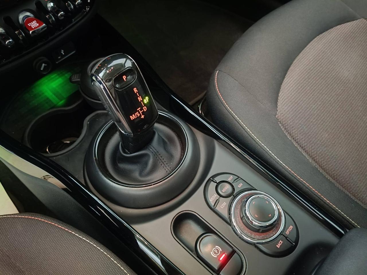 MINI Mini IV F54 2019 Clubman - Mini Clubman 2.0 Cooper D Essential auto