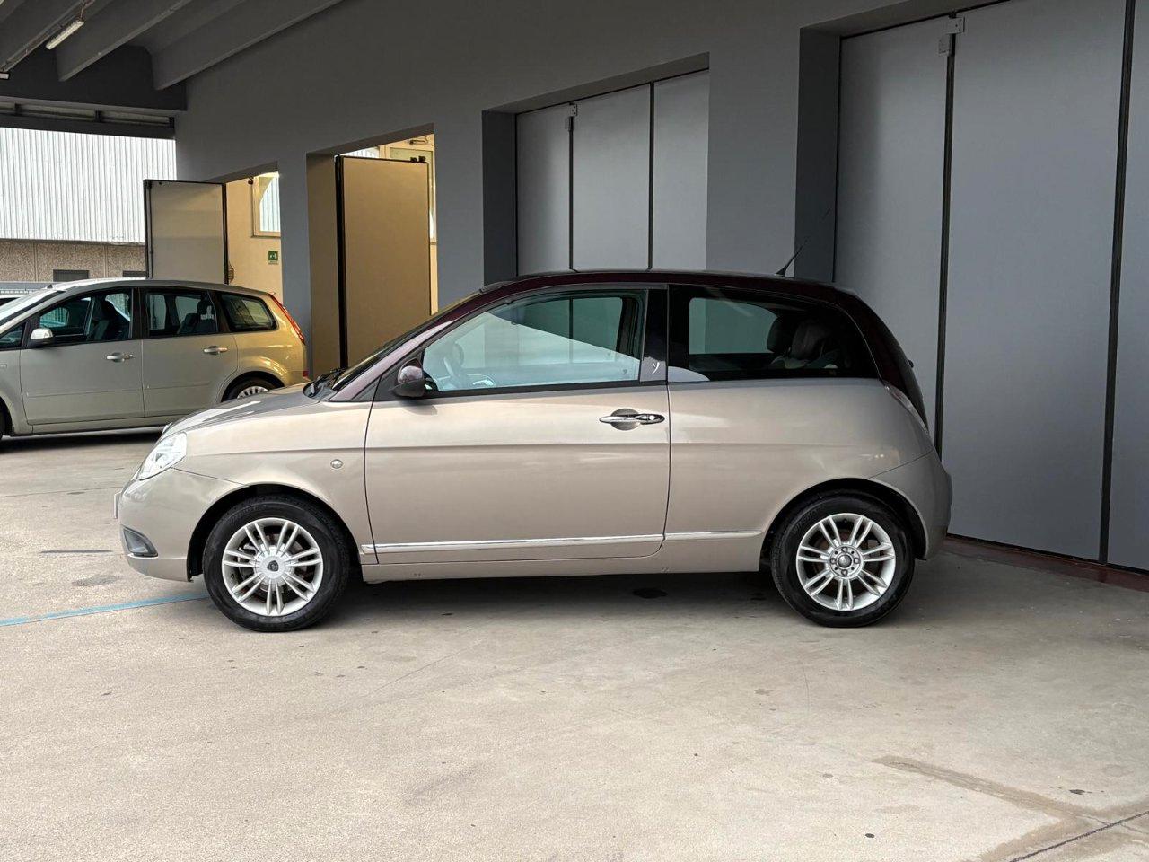 Lancia Ypsilon 3 Porte Ypsilon 1.2 8v Platino