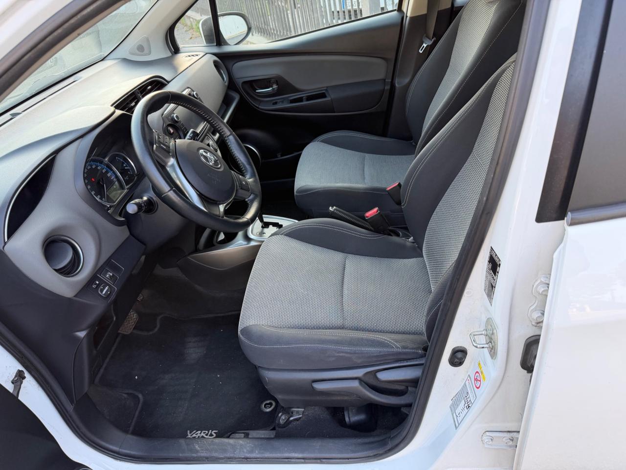 Toyota Yaris 1.5 Hybrid AUTOM.-BASSI CONSUMI- NEOP.