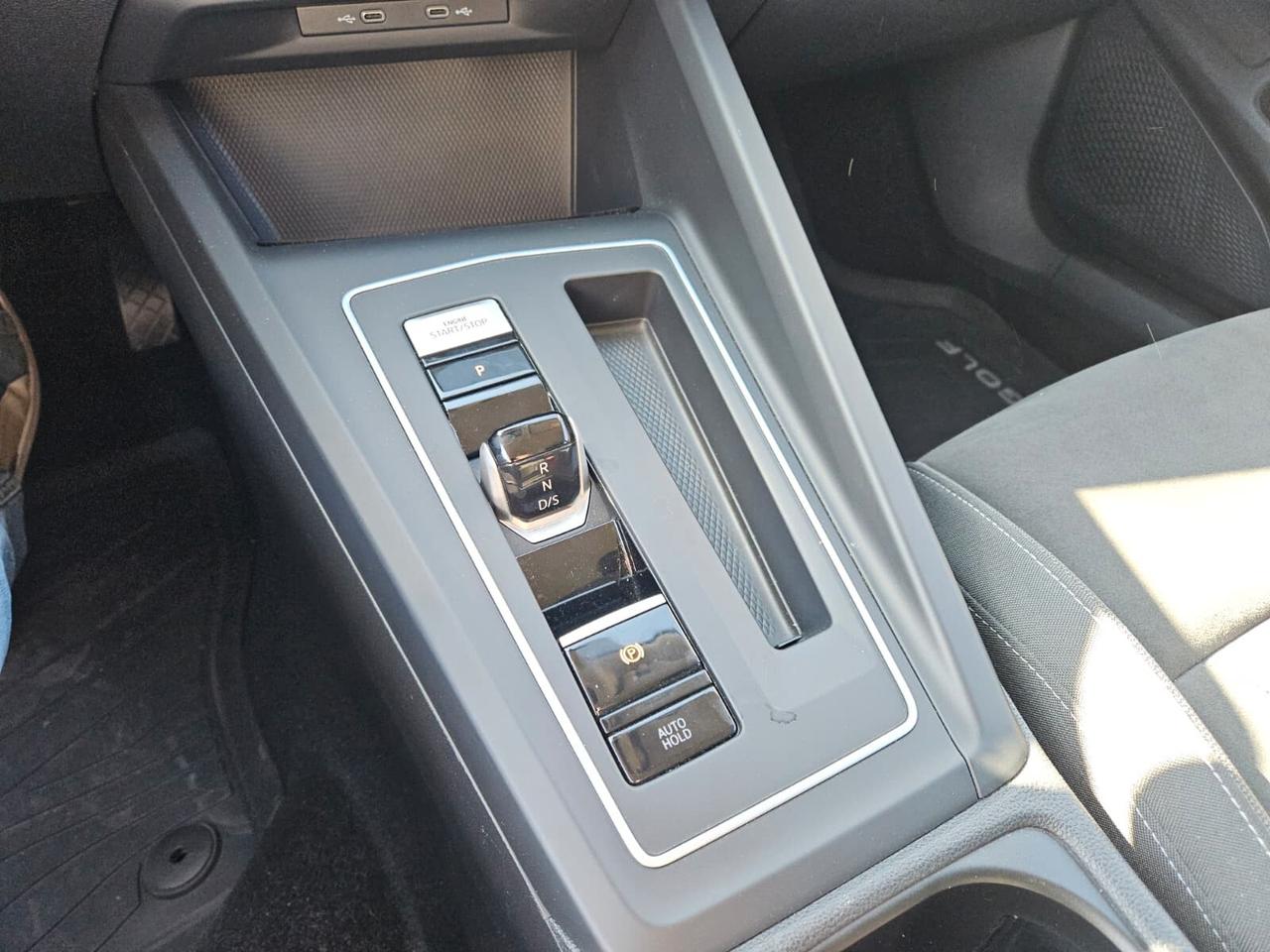 Volkswagen Golf 1.5 eTSI 130 CV EVO ACT DSG Style