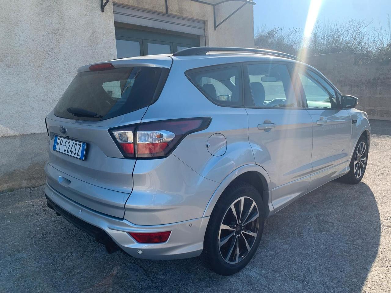 Ford Kuga 2.0 TDCI 4WD ST-Line - 2018