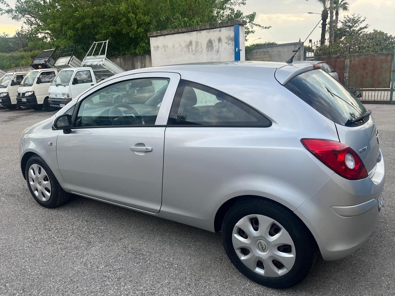 Opel corsa 3P-1.2 benz-km 127000-2009
