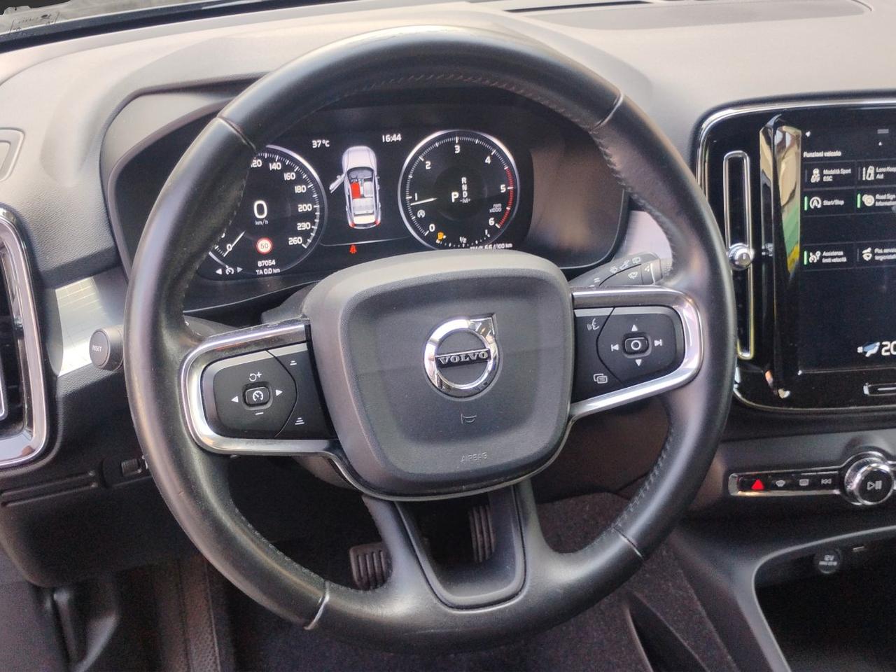 Volvo XC40 2.0 d3 Momentum auto .PREZZO REALE