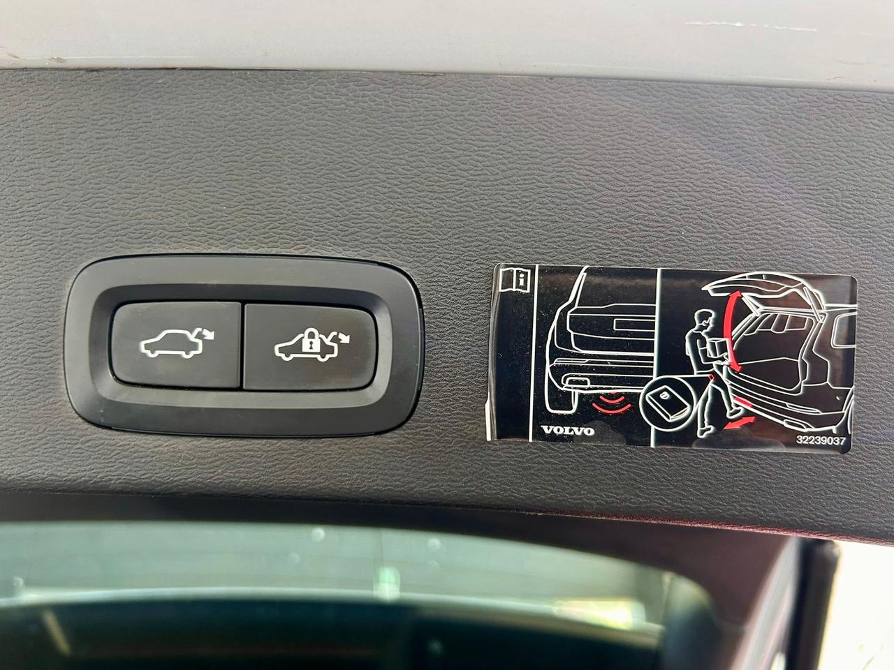 Volvo XC40 1.5 t5 phev Inscription auto my21