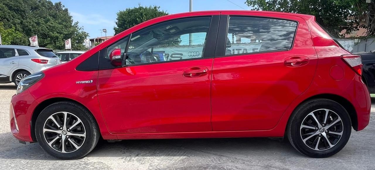 Toyota Yaris Trend Red Edition 1.5h Hybrid 73cv