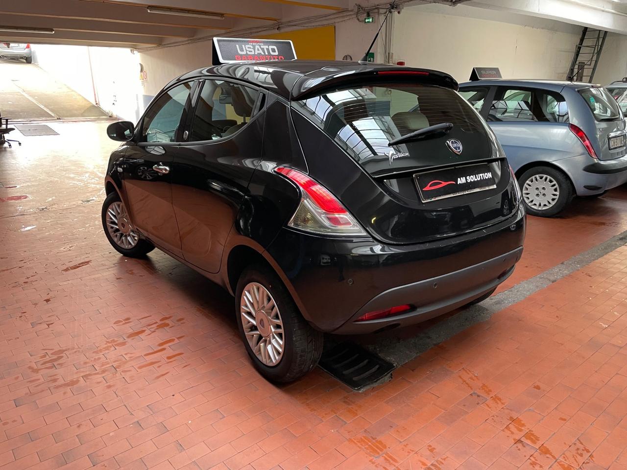 Lancia Ypsilon 0.9 Neopatentati Euro 5