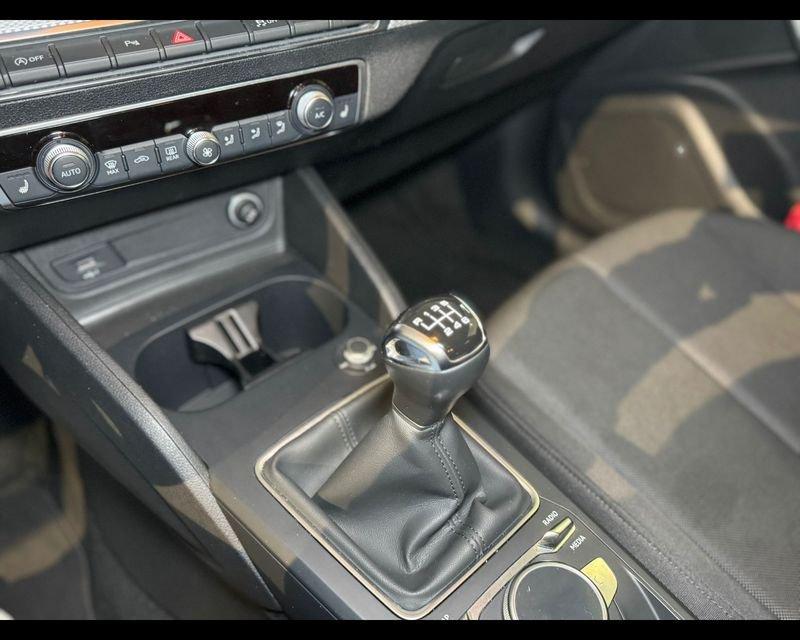 Audi Q2 30 TFSI Admired Advanced