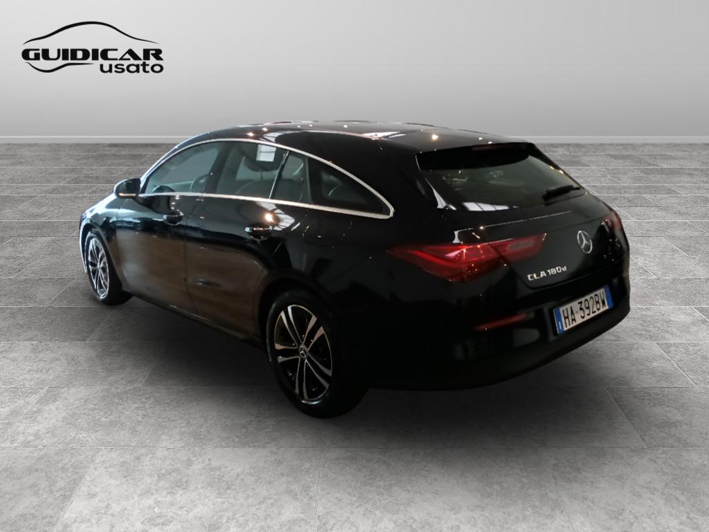 Mercedes-Benz CLA Sh.Brake - X118 2023 - CLA Shooting Brake 180 d Advanced auto