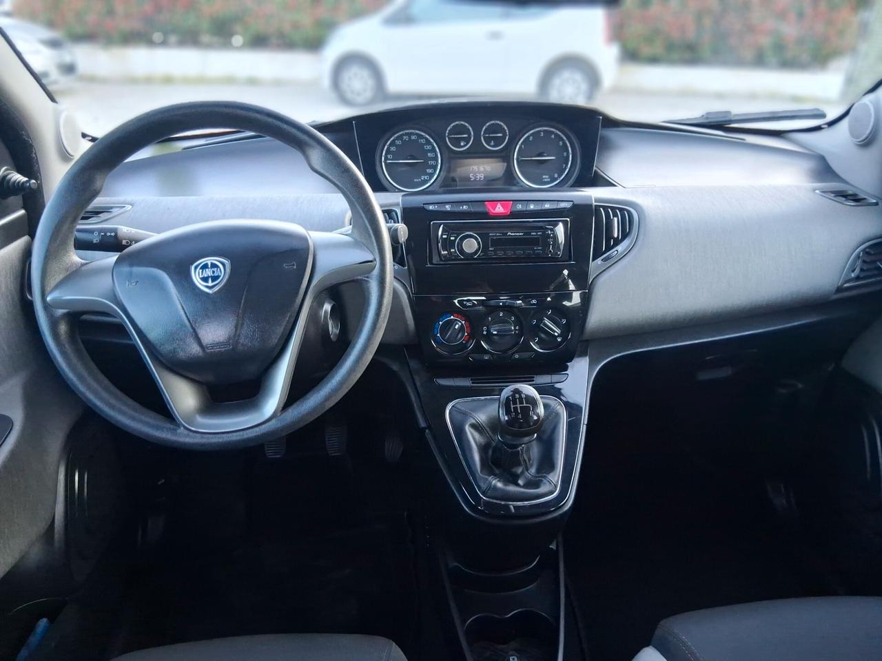 Lancia Ypsilon 1.2 69 CV 5 porte GPL Ecochic Gold
