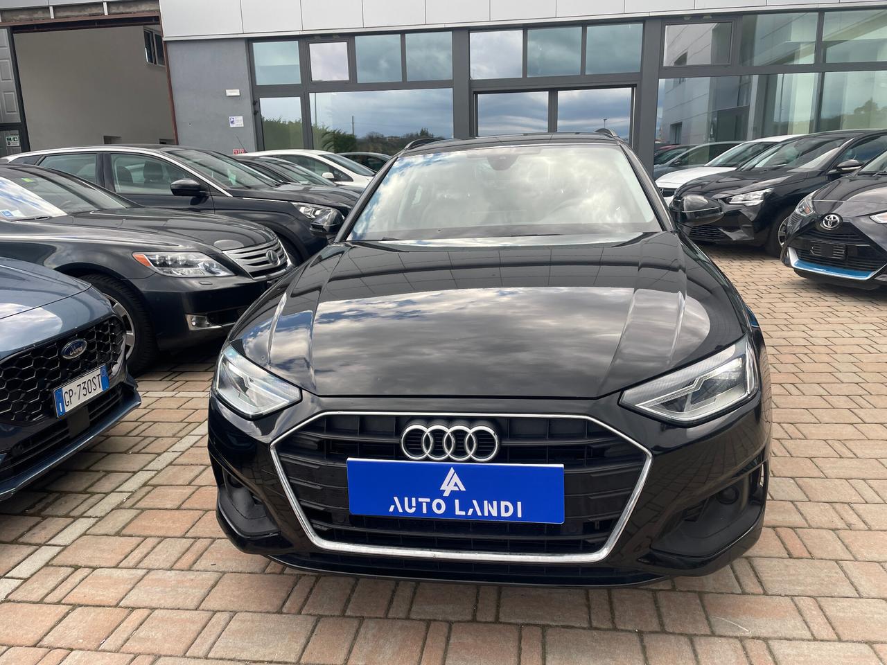 Audi A4 Avant 30 TDI/136 CV S tronic Business