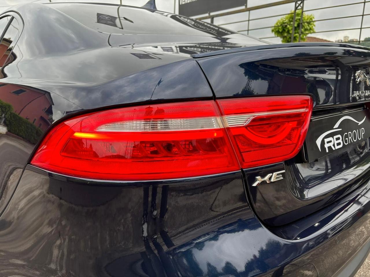 Jaguar XE 2.0 D Turbo Portfolio