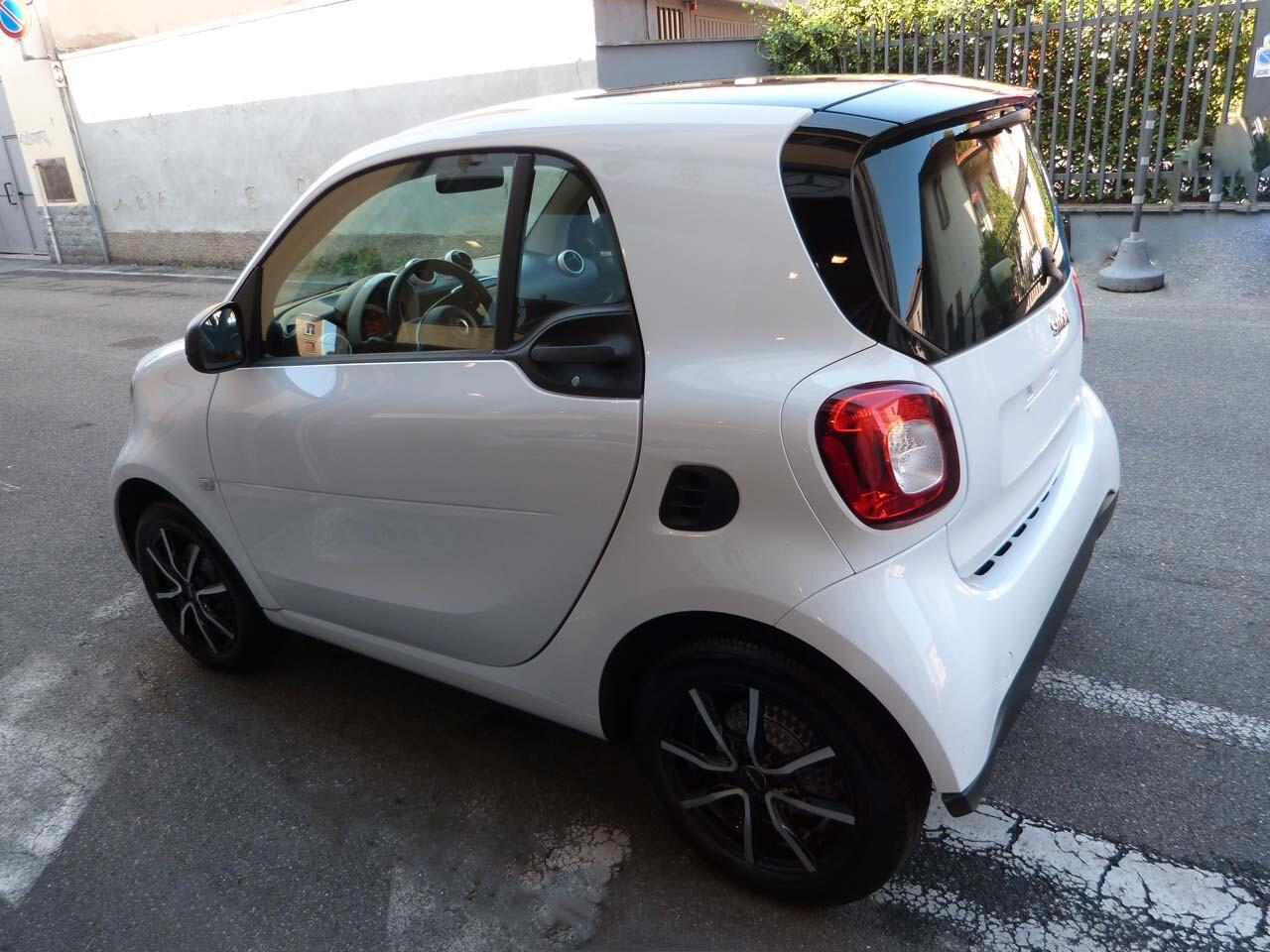 Smart ForTwo 70 1.0 twinamic Youngster 2018 Navi/tetto Panorama/Pelle