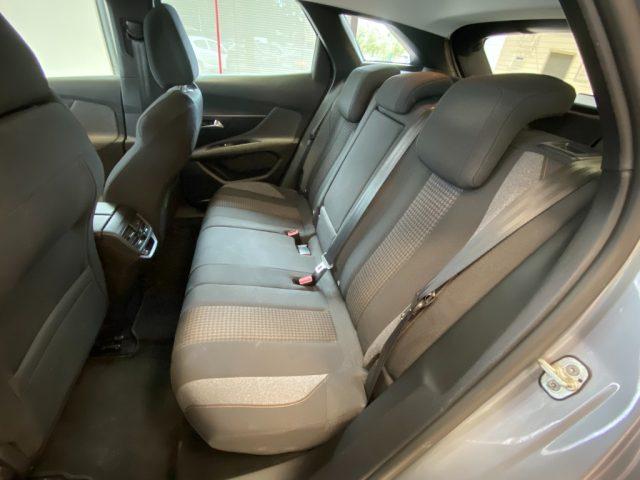 PEUGEOT 3008 BlueHDi 130 S&S EAT8 Active Business
