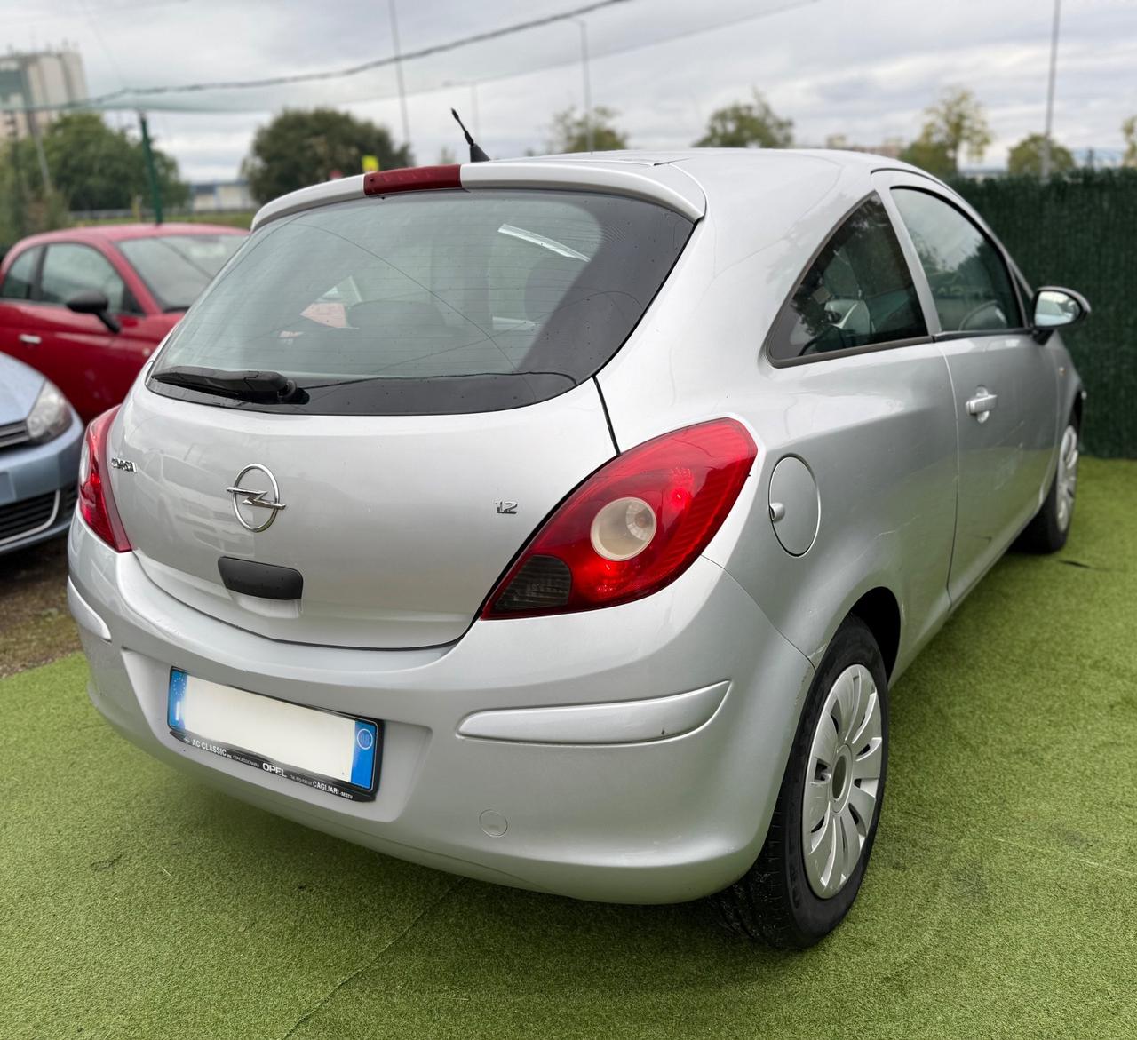 Opel CORSA 2008 1.2 BENZINA NEOPATENTATI COUPE