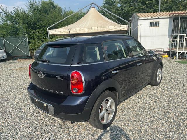 Mini Cooper Countryman Mini 1.6 Cooper D Countryman adatta a neopatentati