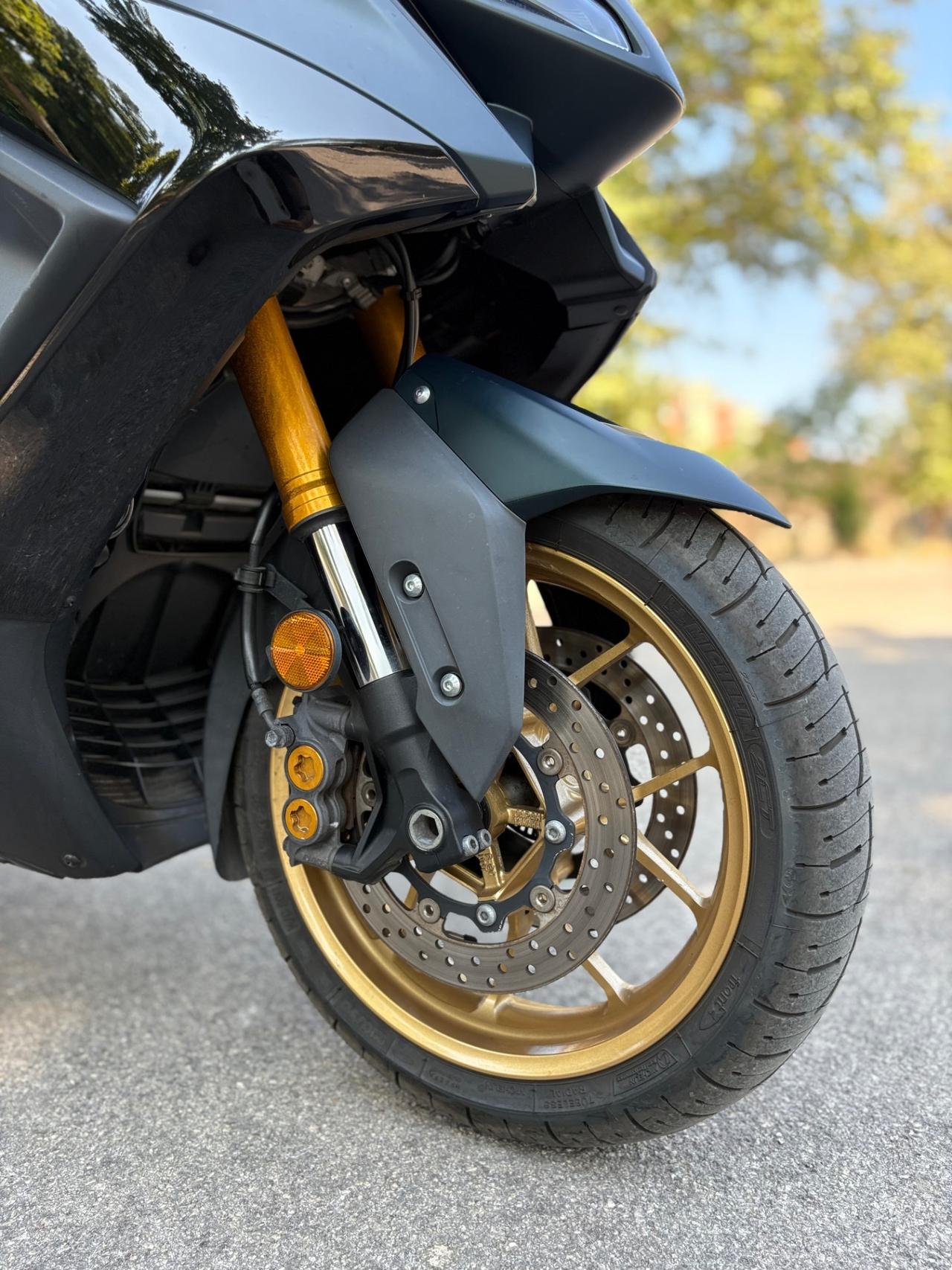 Yamaha T Max 560 cc Tech Max SUPER ACCESSORIATO