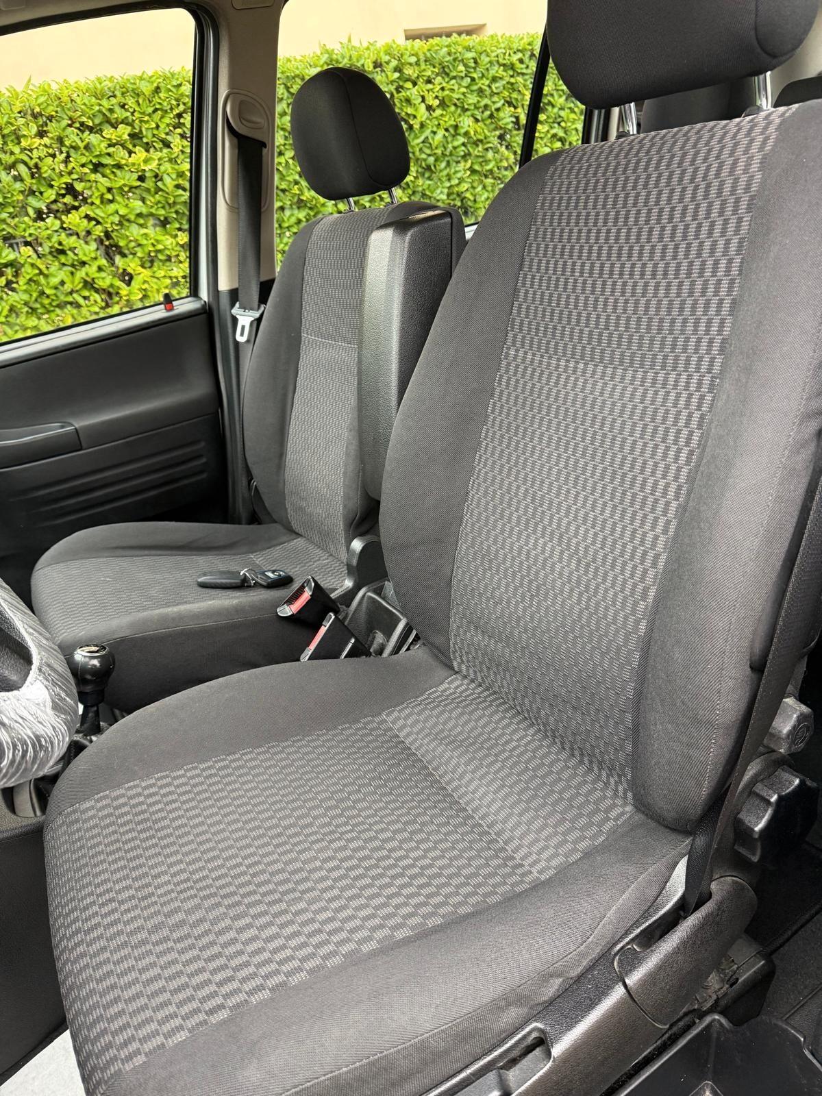 Opel Zafira Elegance 7 POSTI