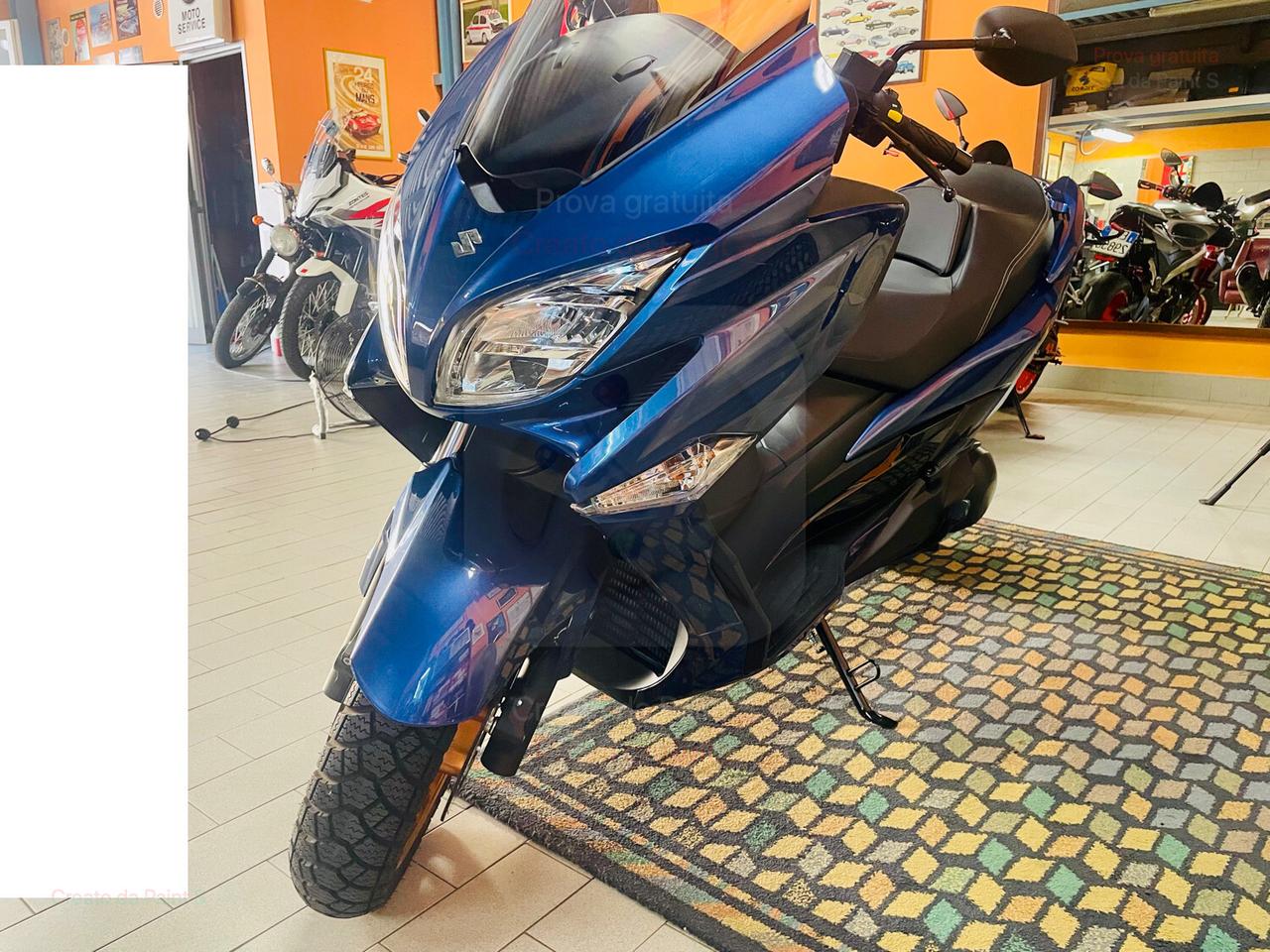 Suzuki Burgman 400 cerchi oro