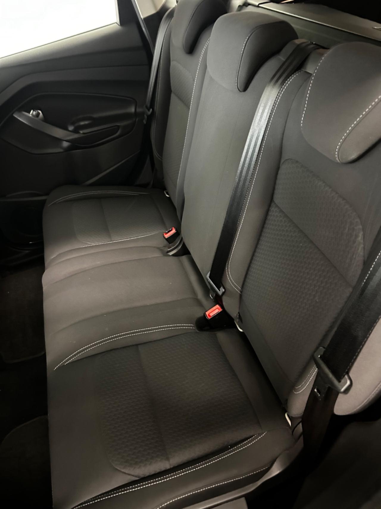 Ford Kuga 1.5 TDCI 120 CV S&S 2WD Titanium