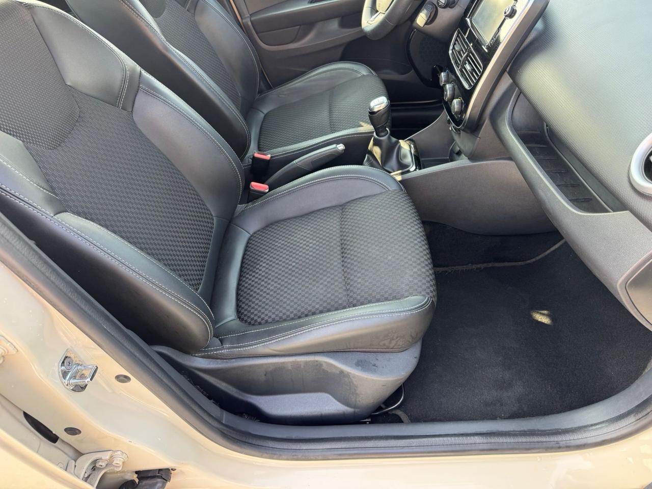 Renault Clio dCi 8V 75 CV Start&Stop 5 porte Energy Duel neopatentati