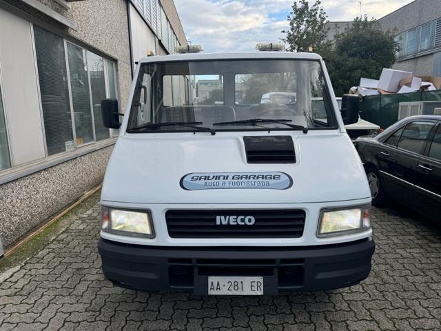 IVECO Daily 35.10 2.5 TD CARROATTREZZI