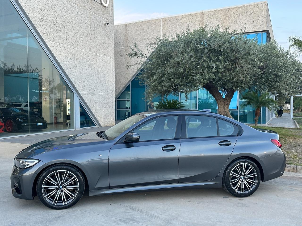 BMW 320 d Msport auto possibilità noleggio no scoring
