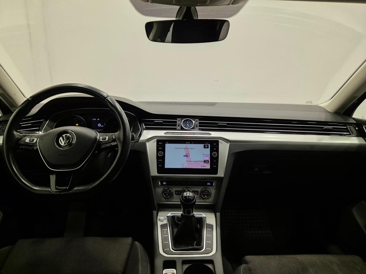 Volkswagen Passat Variant 1.6 TDI Trendline 120cv - Sens. Park. - Bluetooth