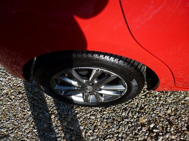 TOYOTA Yaris 1.0 5 porte Lounge