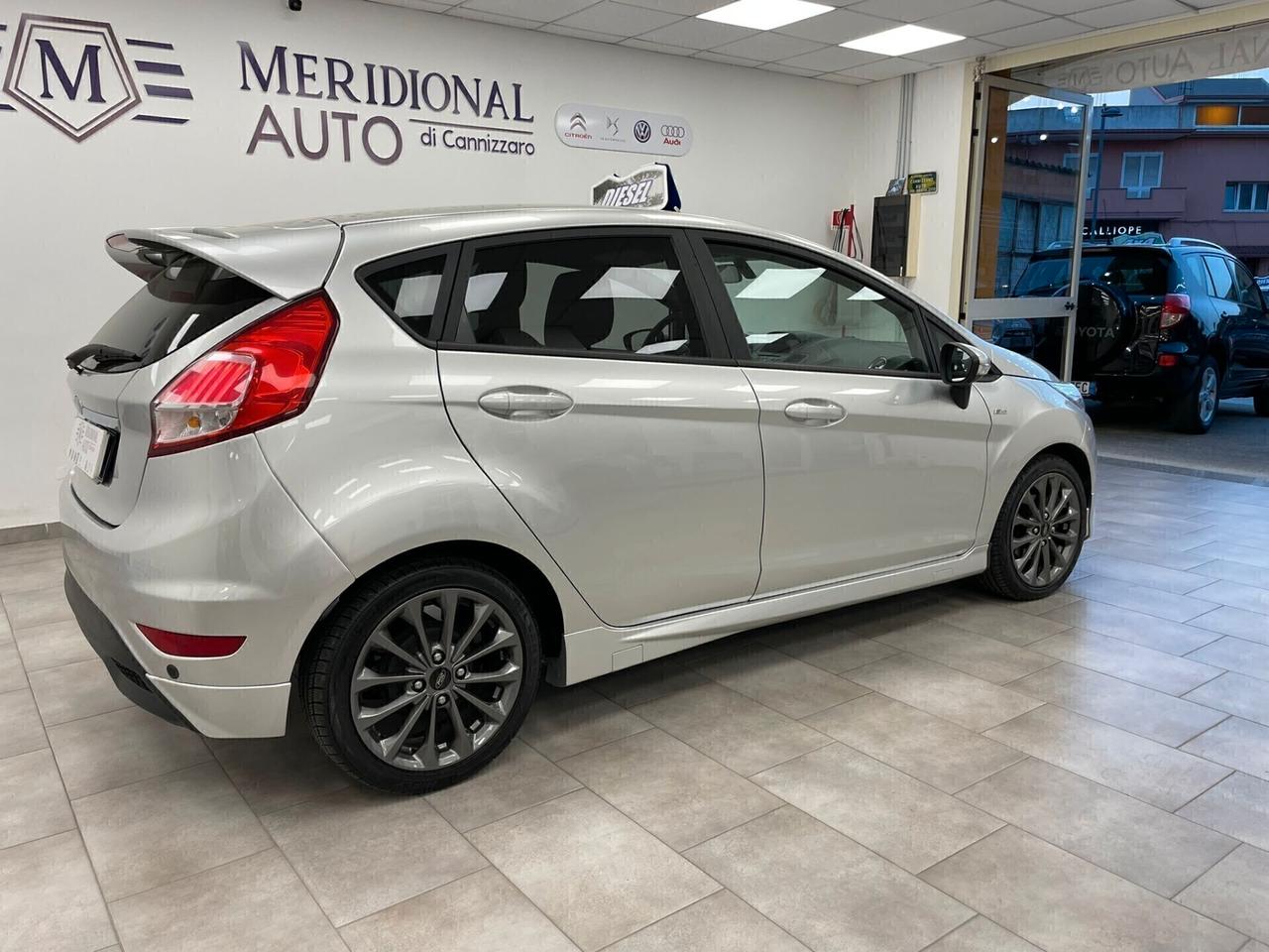 Ford Fiesta 1.5 TDCi 75CV 5 porte ST-Line