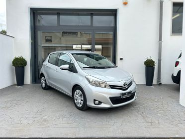 Toyota Yaris 1.4 D-4D 90Cv LOUNGE RET-2013