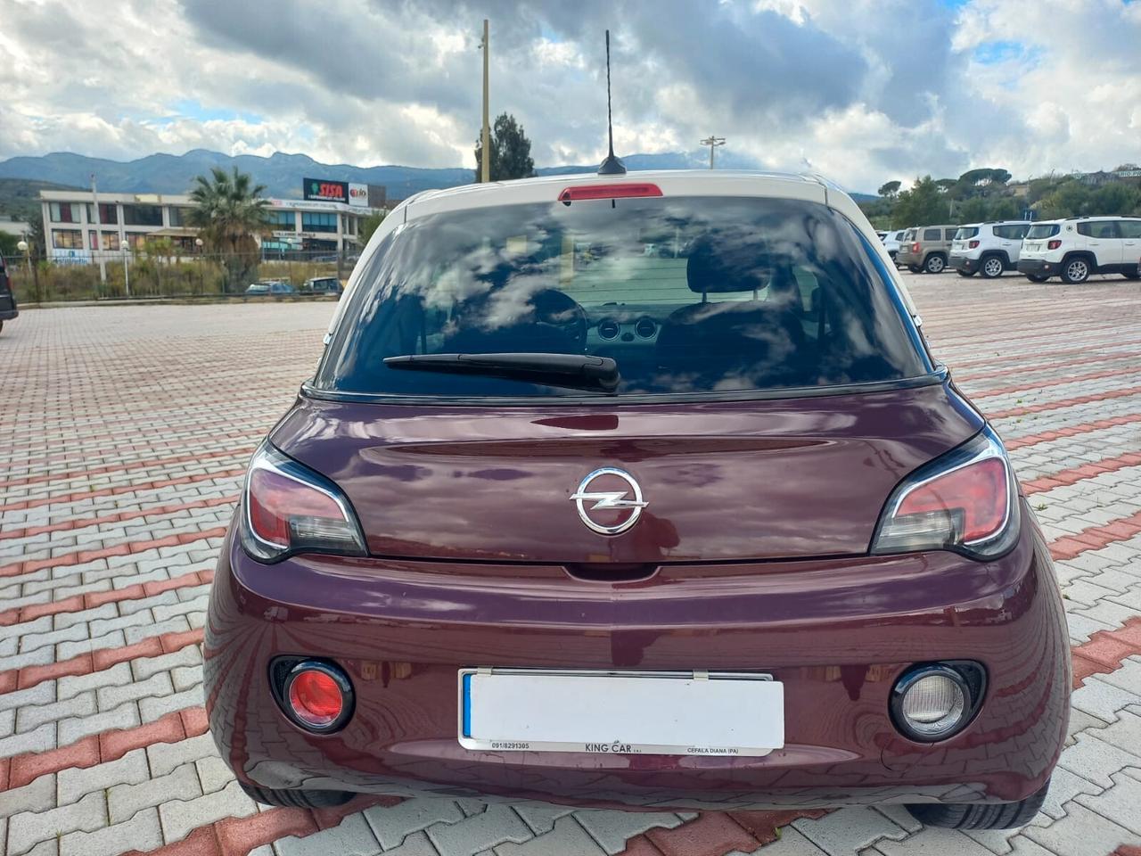 Opel Adam 1.2 70 CV Slam