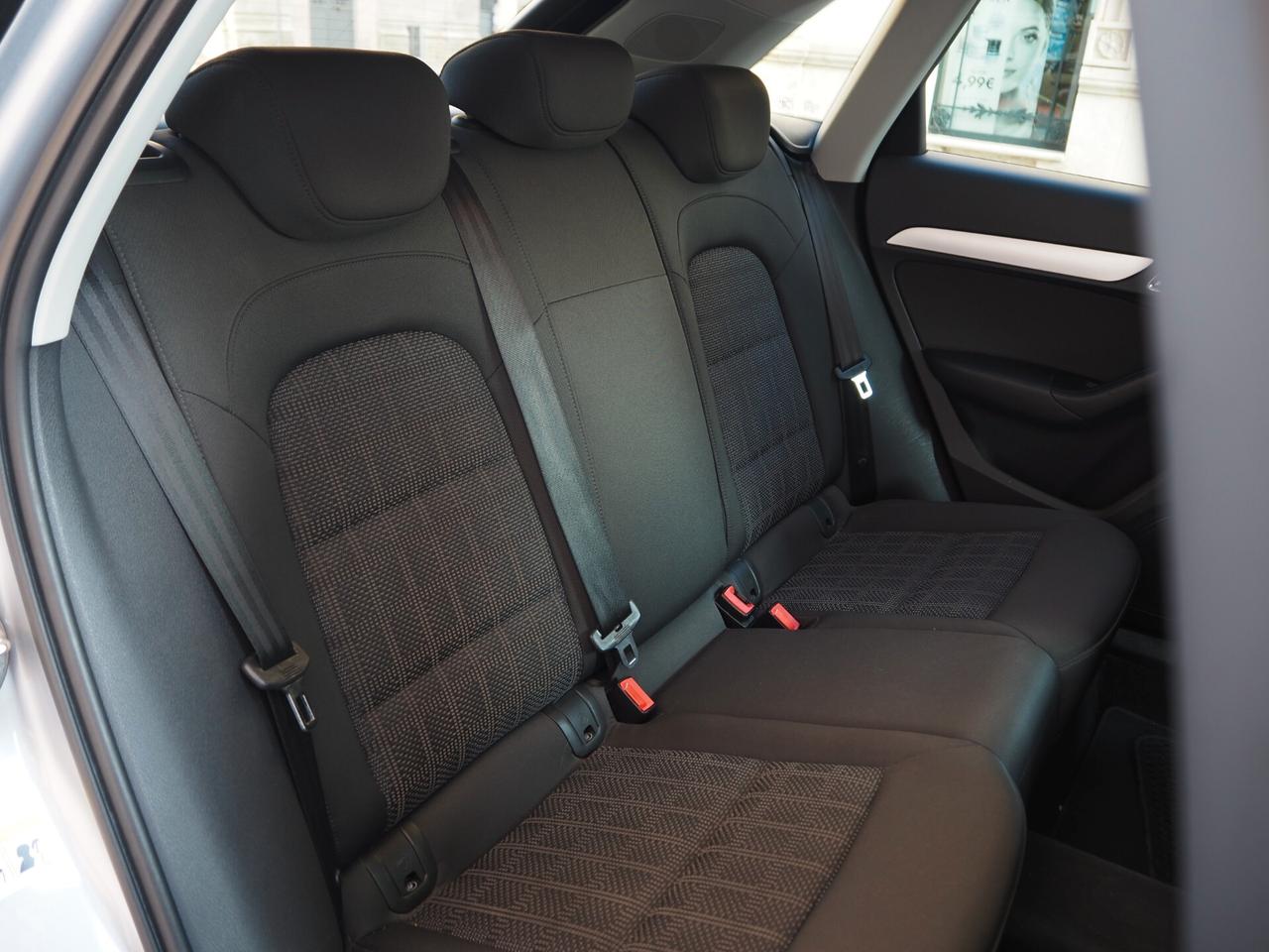 Audi Q3 2.0 TDI 120 CV S tronic Sport